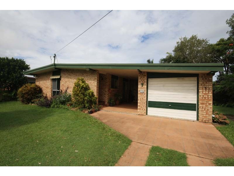 7 Lewis St, Caloundra QLD 4551