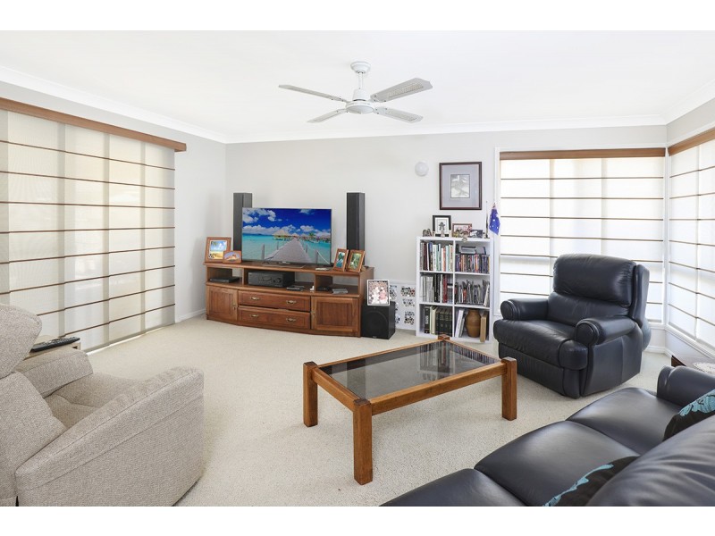 25 Maryann St, Golden Beach QLD 4551