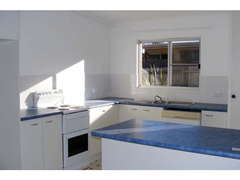 2/7 Osprey Street, Caloundra QLD 4551