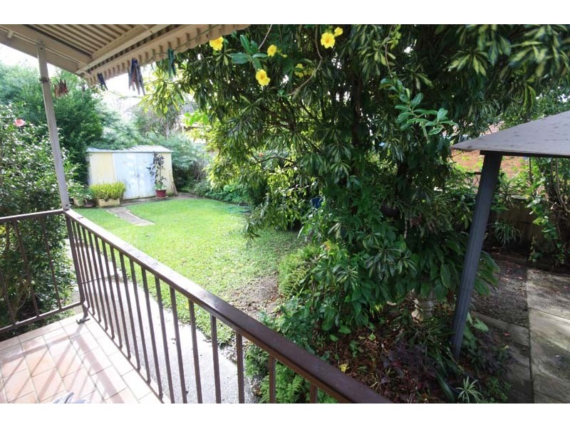 2/10 Orsova Tce, Caloundra QLD 4551