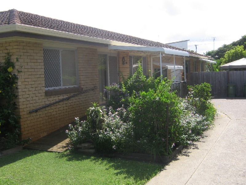 2/10 Orsova Tce, Caloundra QLD 4551