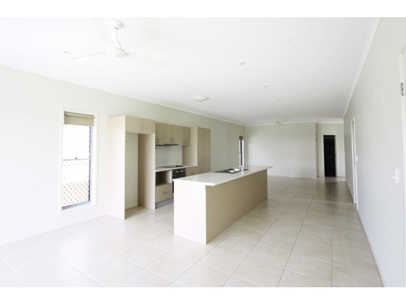 5 Wheeler Crescent, Caloundra West QLD 4551