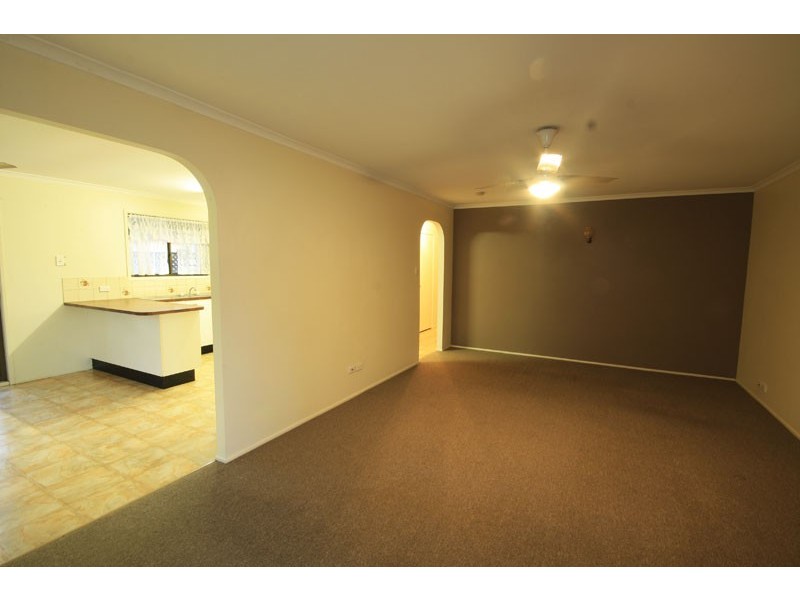 37 Lapoinya Cr, Warana QLD 4575