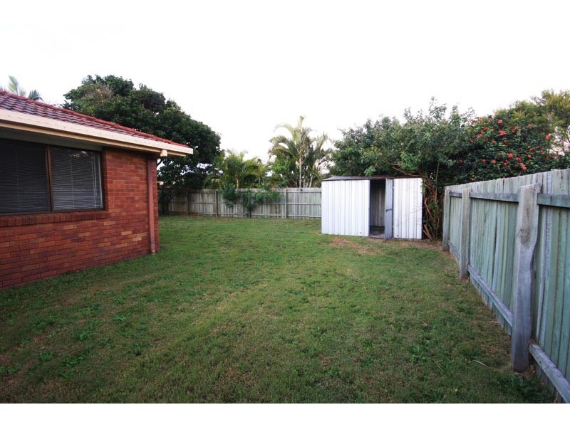 37 Lapoinya Cr, Warana QLD 4575