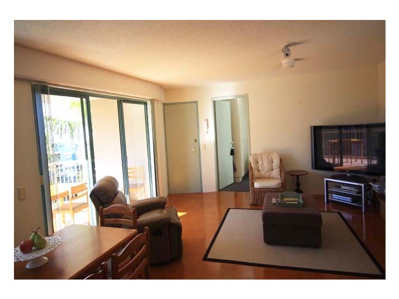 6/68 Lower Gay Tce, Kings Beach QLD 4551