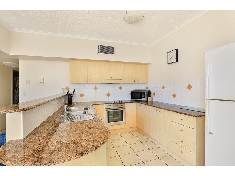 104/89 Esplanande, Golden Beach QLD 4551
