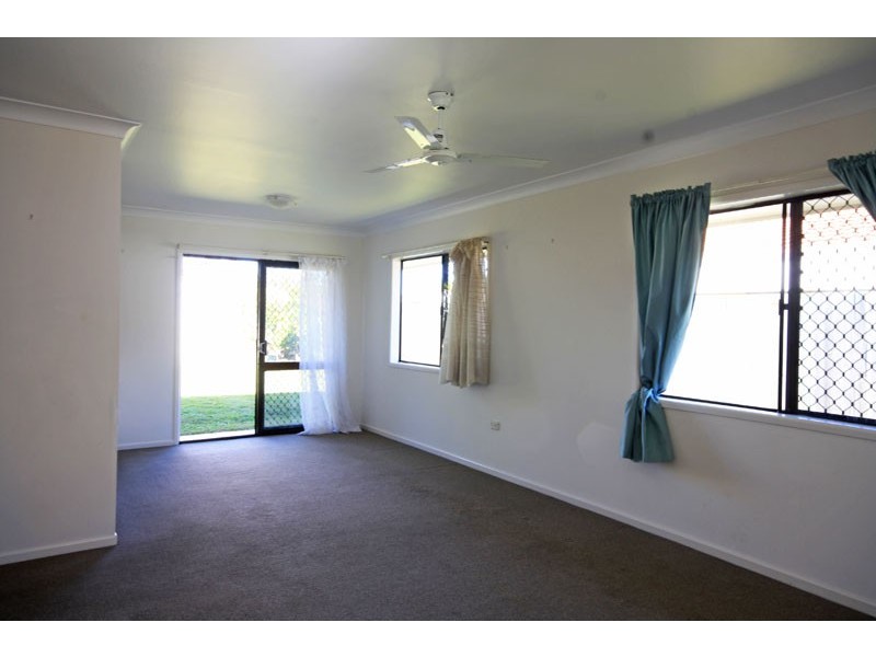 34 Theresa St, Golden Beach QLD 4551