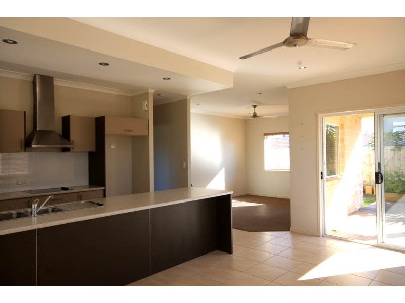 2 Nebo St, Caloundra West QLD 4551