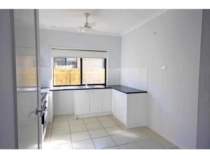 24 Mansell St, Little Mountain QLD 4551