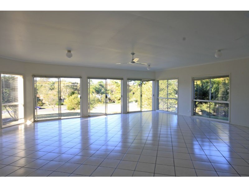 24 Flamingo St, Little Mountain QLD 4551