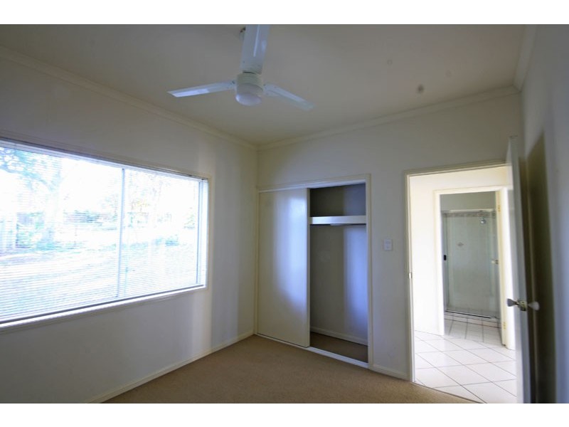 24 Flamingo St, Little Mountain QLD 4551