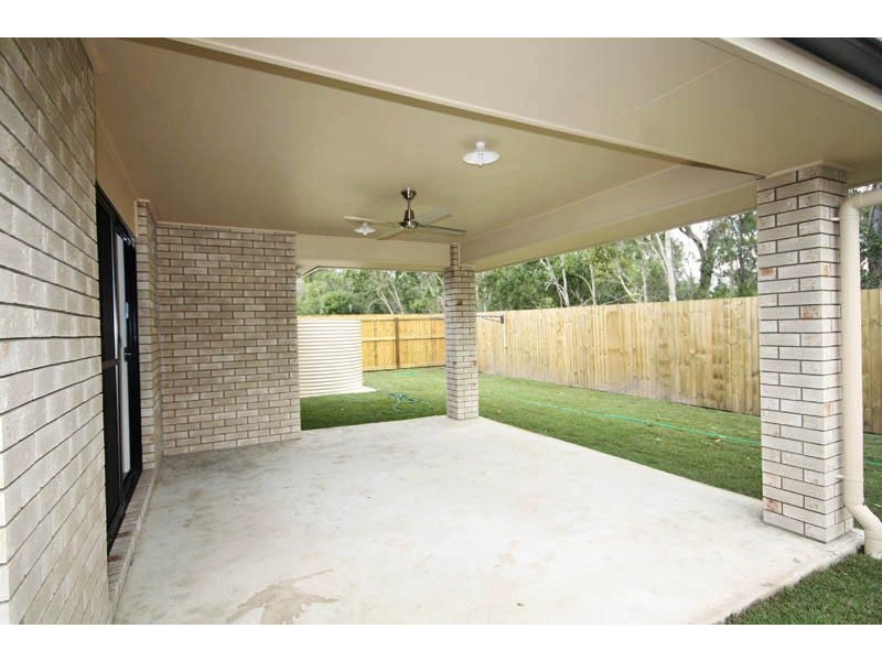 19 Cumberland Cres, Little Mountain QLD 4551