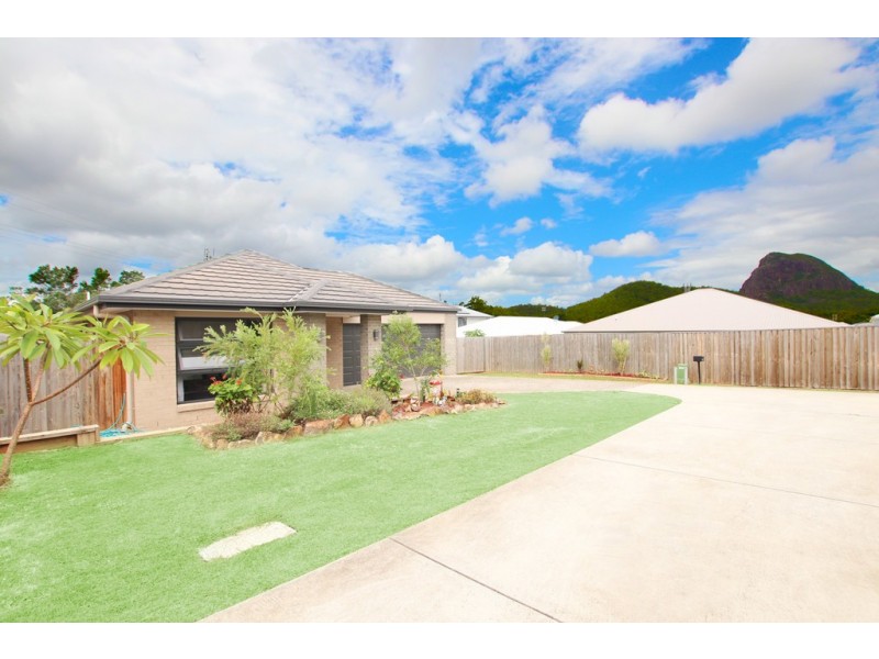 6 Rowley Close, Glass House Mountains QLD 4518
