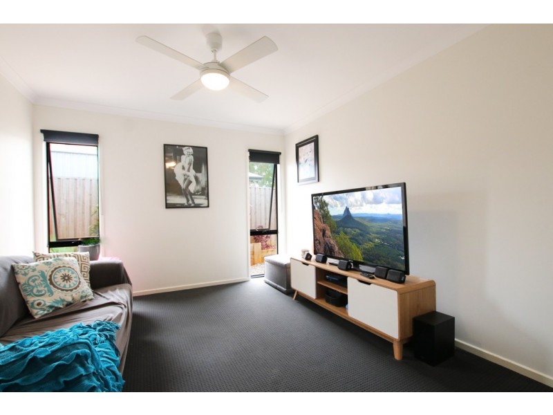 6 Rowley Close, Glass House Mountains QLD 4518