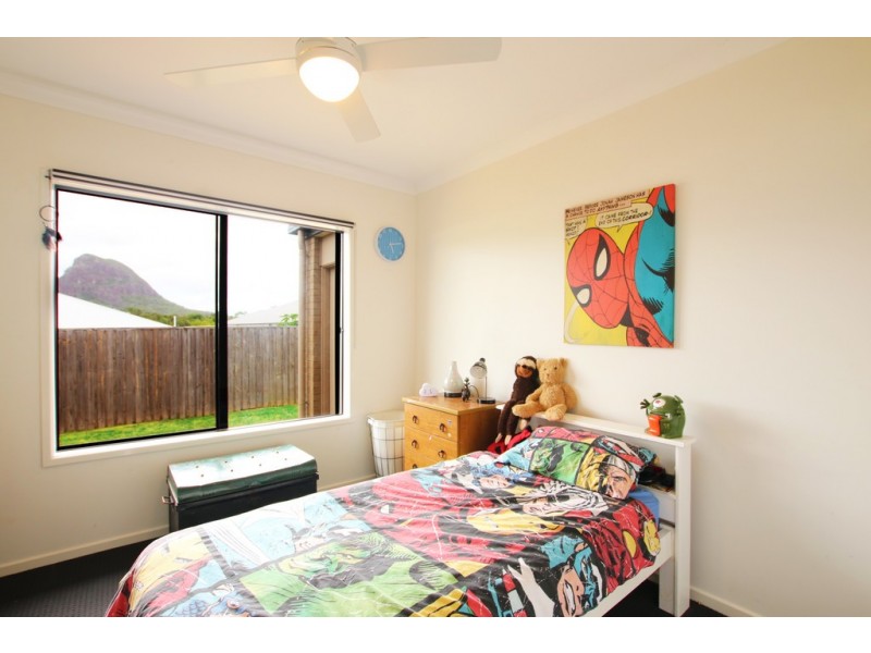 6 Rowley Close, Glass House Mountains QLD 4518