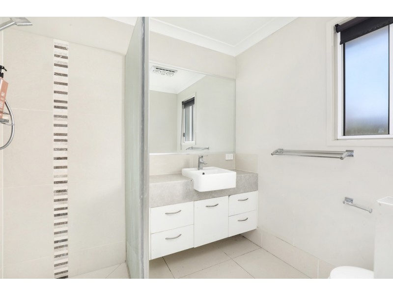 9 Capri St, Caloundra West QLD 4551