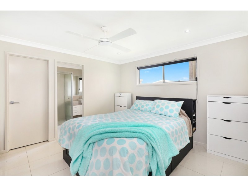 9 Capri St, Caloundra West QLD 4551