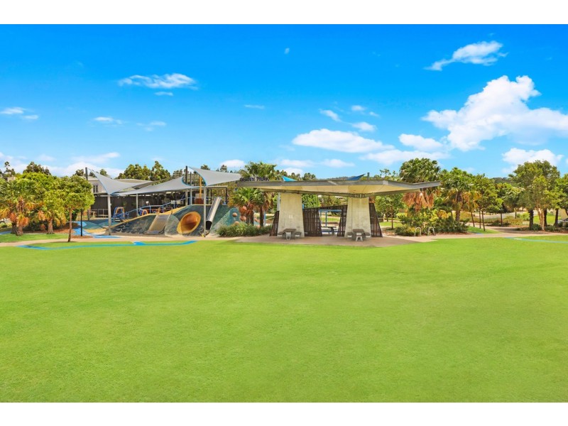9 Capri St, Caloundra West QLD 4551