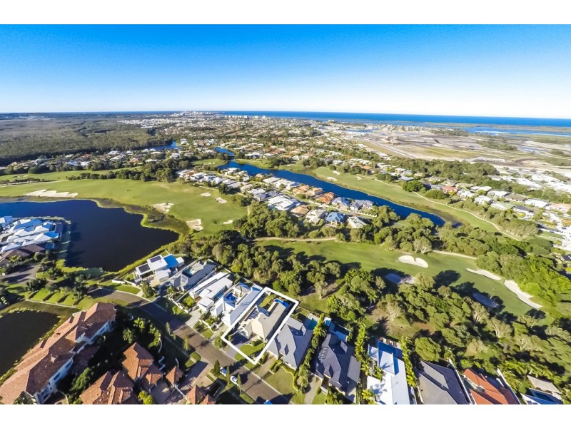 32 Millennium Circuit, Pelican Waters QLD 4551