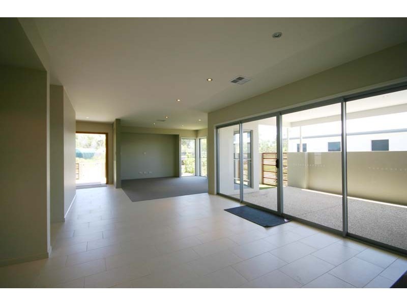 21 The Promenade, Pelican Waters QLD 4551