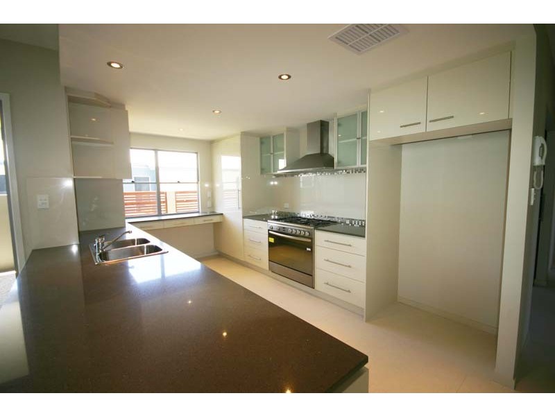 21 The Promenade, Pelican Waters QLD 4551