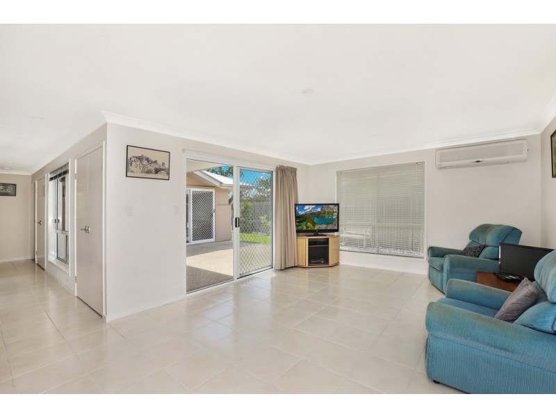 4/1 Harbourlights Way, Pelican Waters QLD 4551