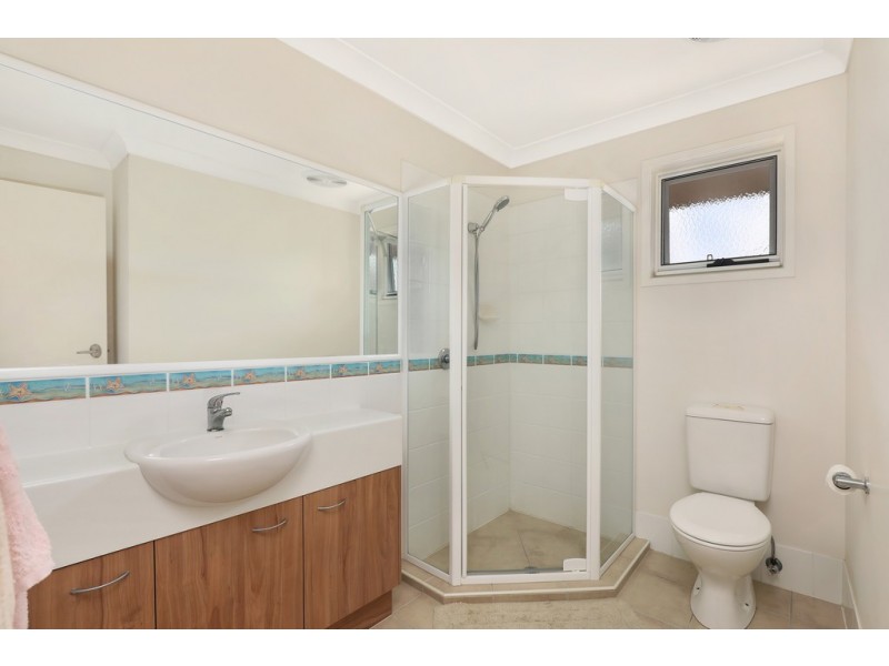 4/1 Harbourlights Way, Pelican Waters QLD 4551