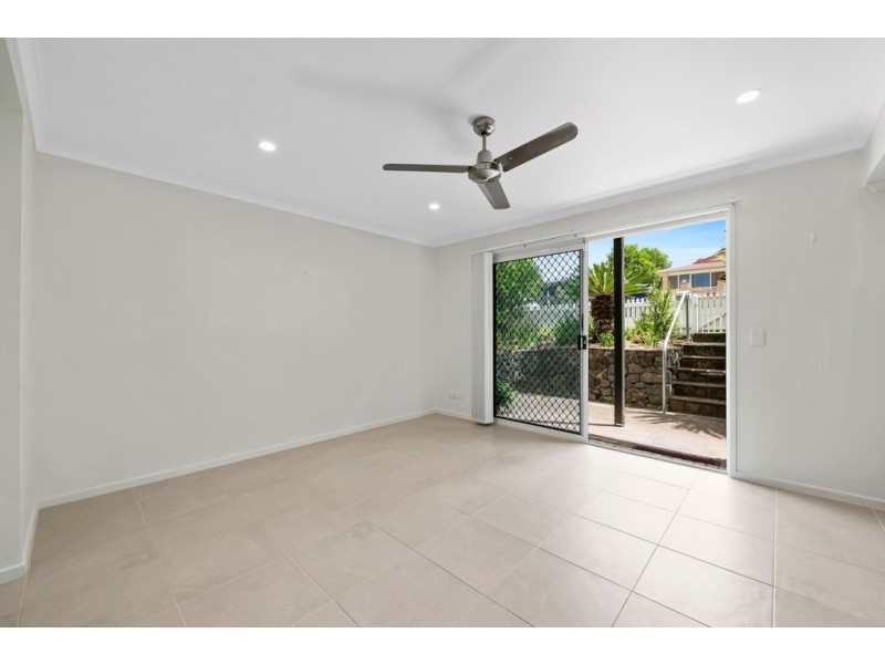 1/2 Orama Avenue, Caloundra QLD 4551