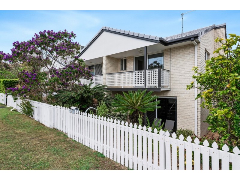 1/2 Orama Avenue, Caloundra QLD 4551