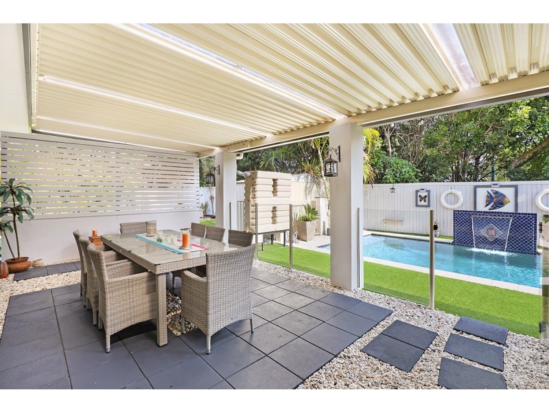 22 Bongaree Dr, Pelican Waters QLD 4551