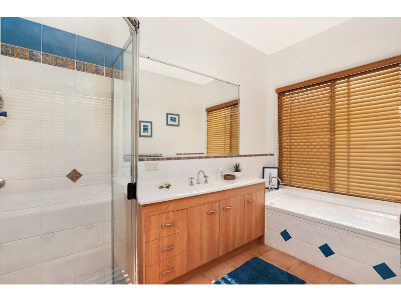 22 Bongaree Dr, Pelican Waters QLD 4551