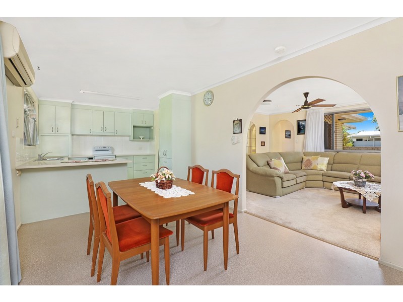 10 Browning Boulevard, Battery Hill QLD 4551