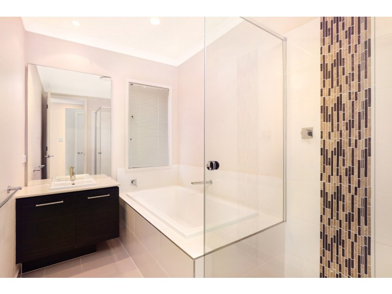 40 Ochre Crescent, Caloundra West QLD 4551