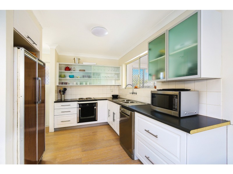 2/71 Taylor Avenue, Golden Beach QLD 4551
