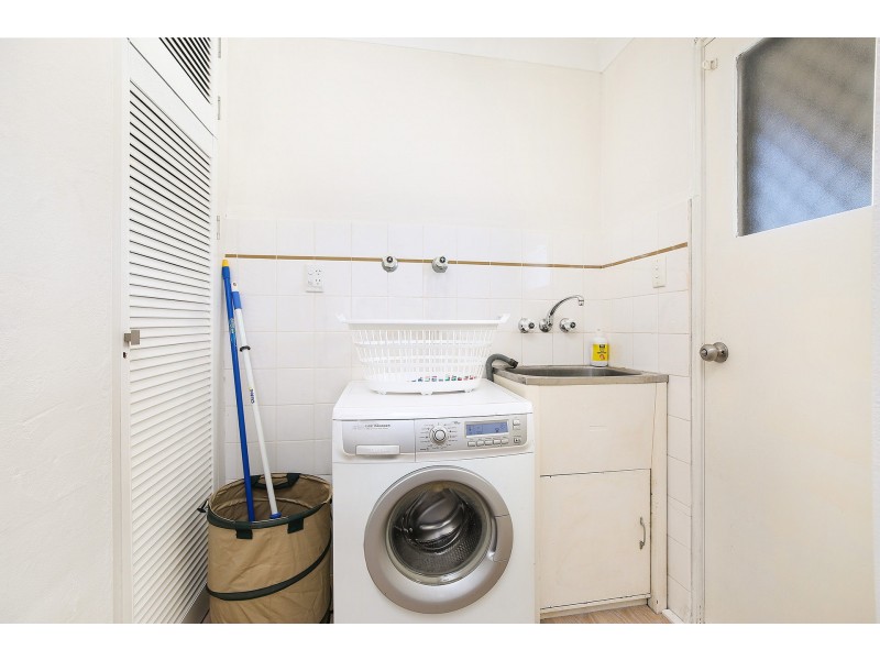 2/71 Taylor Avenue, Golden Beach QLD 4551