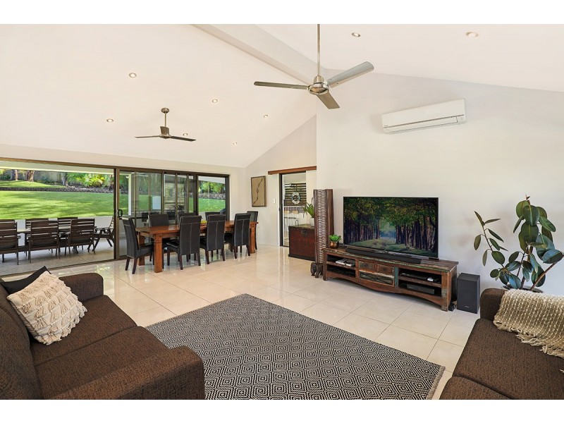 4 Lexington Drive, Little Mountain QLD 4551
