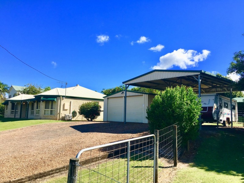55 Parkview Rd, Glass House Mountains QLD 4518