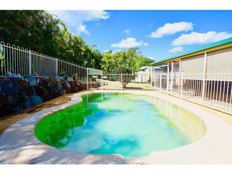 55 Parkview Rd, Glass House Mountains QLD 4518