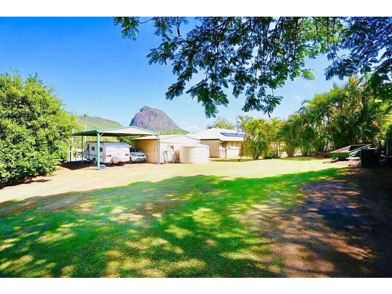 55 Parkview Rd, Glass House Mountains QLD 4518