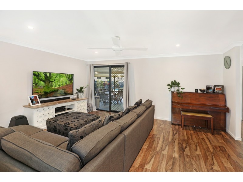 13 Primrose Pl, Little Mountain QLD 4551
