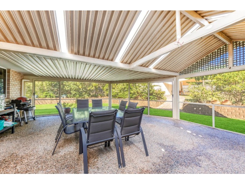 1 Oakwood Street, Little Mountain QLD 4551