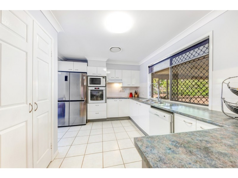 1 Oakwood Street, Little Mountain QLD 4551