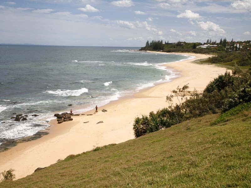 4 Mcilwraith St Moffat Beach, Caloundra QLD 4551
