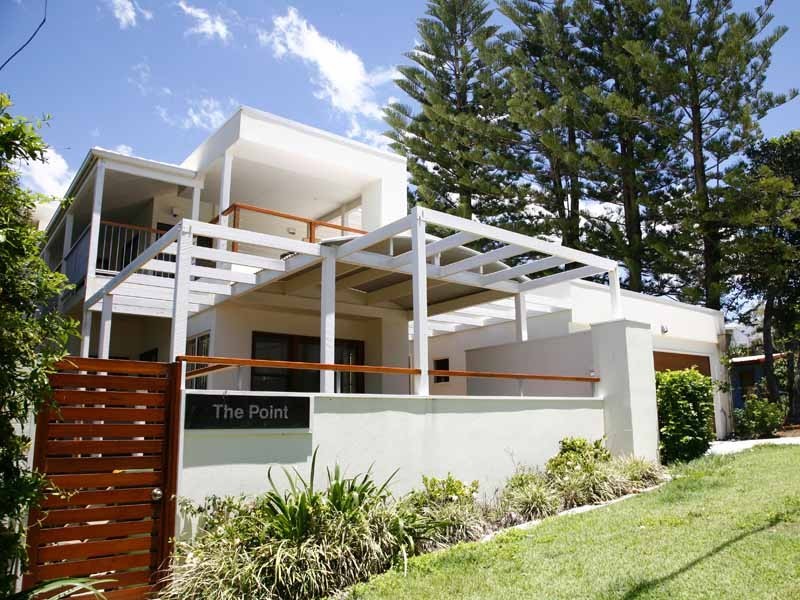 4 Mcilwraith St Moffat Beach, Caloundra QLD 4551