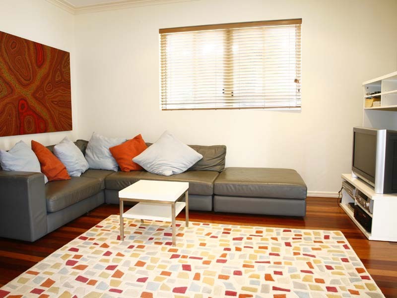 4 Mcilwraith St Moffat Beach, Caloundra QLD 4551