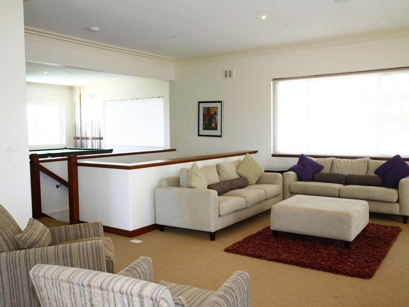 4 Mcilwraith St Moffat Beach, Caloundra QLD 4551