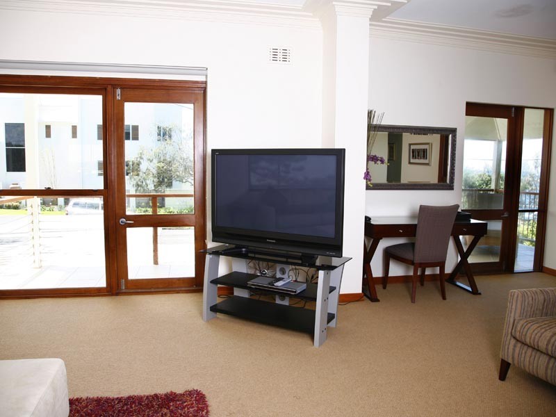 4 Mcilwraith St Moffat Beach, Caloundra QLD 4551