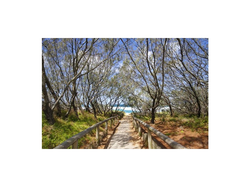 171 Oceanic Drive, Warana QLD 4575