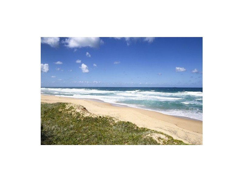 171 Oceanic Drive, Warana QLD 4575
