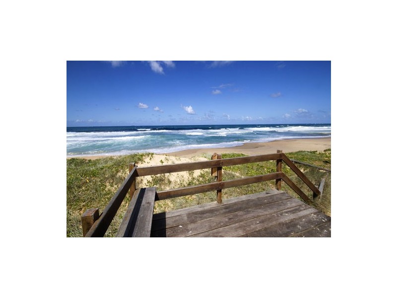 171 Oceanic Drive, Warana QLD 4575